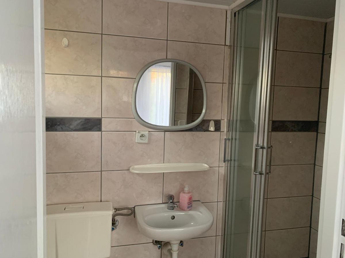 Dom Wczasowy Portowa Przystan 150M Od Plazy Mrzeżyno Esterno foto
