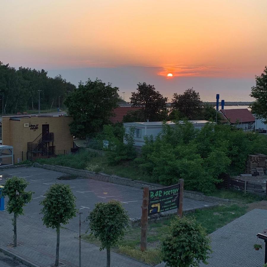 Dom Wczasowy Portowa Przystan 150M Od Plazy Mrzeżyno Esterno foto