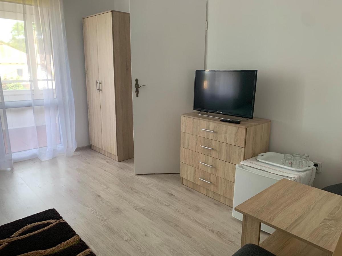 Dom Wczasowy Portowa Przystan 150M Od Plazy Mrzeżyno Esterno foto