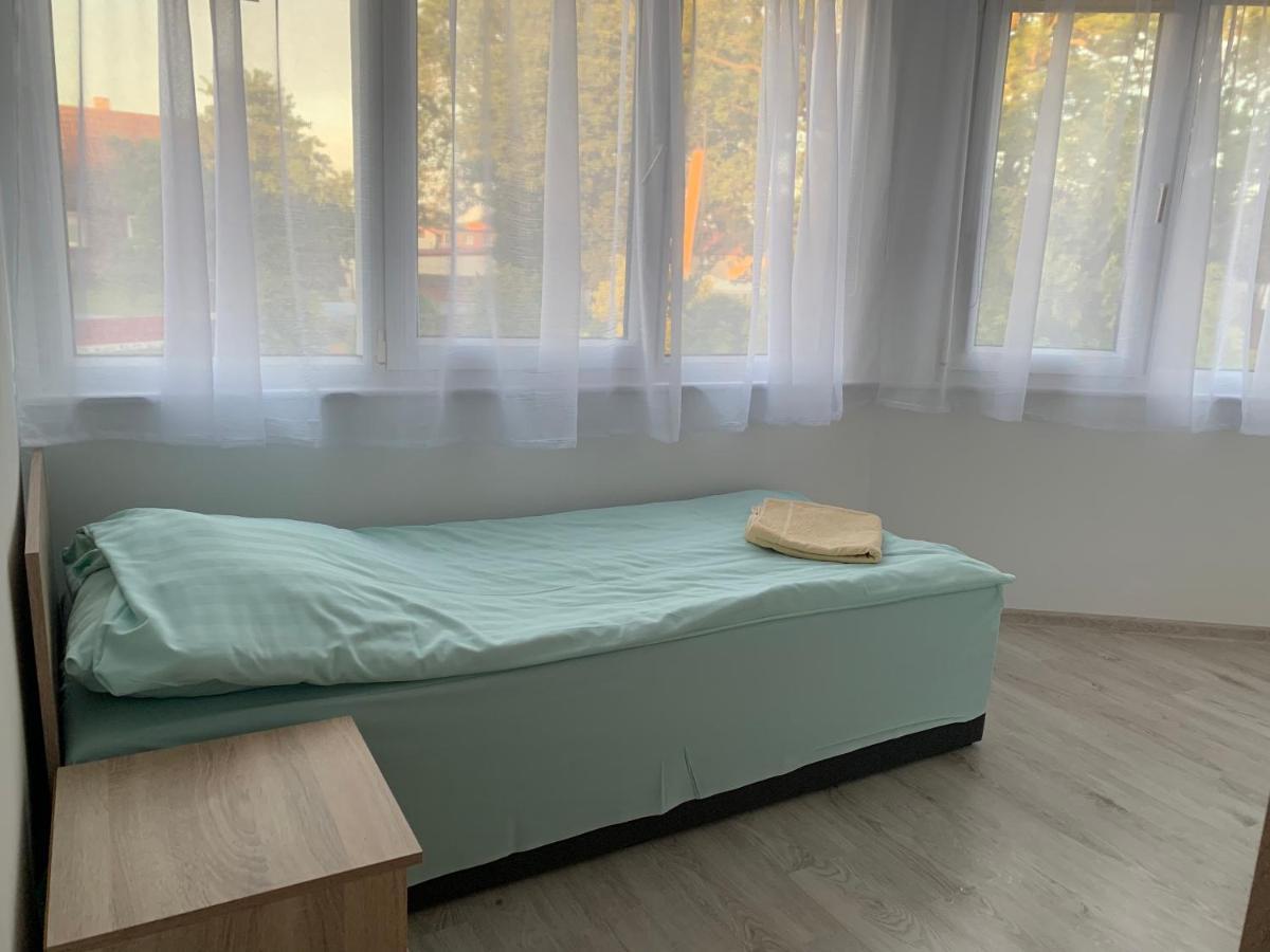 Dom Wczasowy Portowa Przystan 150M Od Plazy Mrzeżyno Esterno foto