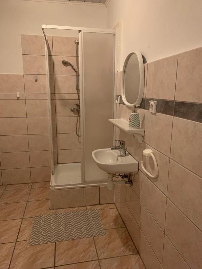 Dom Wczasowy Portowa Przystan 150M Od Plazy Mrzeżyno Esterno foto