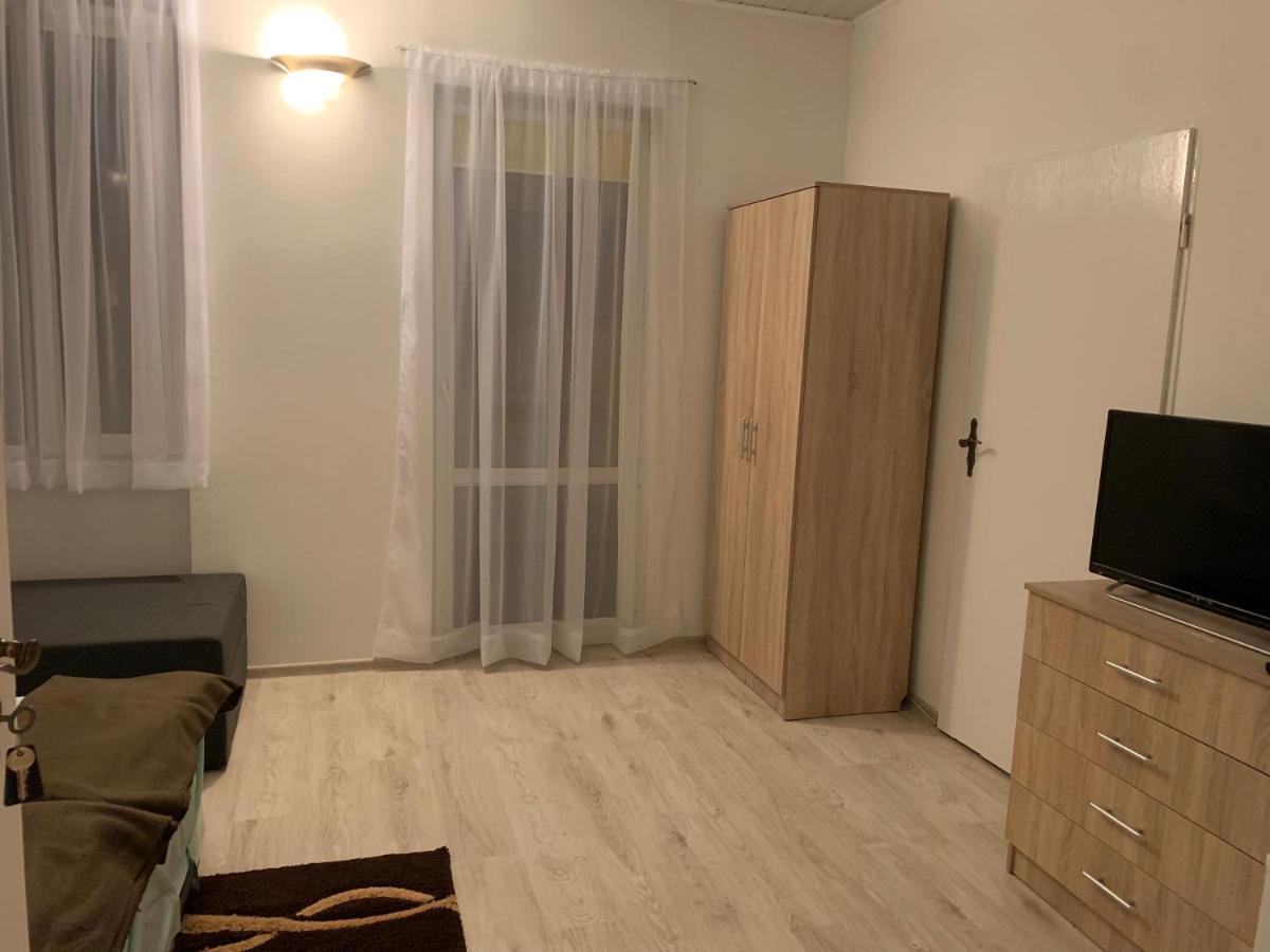 Dom Wczasowy Portowa Przystan 150M Od Plazy Mrzeżyno Esterno foto