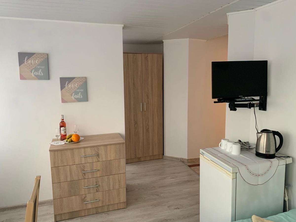 Dom Wczasowy Portowa Przystan 150M Od Plazy Mrzeżyno Esterno foto