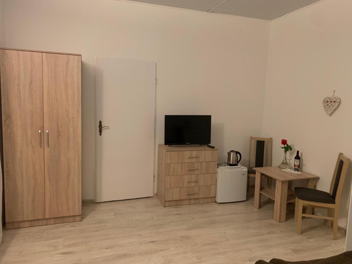 Dom Wczasowy Portowa Przystan 150M Od Plazy Mrzeżyno Esterno foto